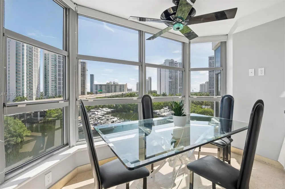 3500 Mystic Pointe Dr #805 Aventura, FL 33180