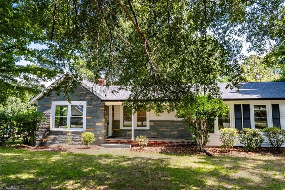1224 Glenwood Avenue Salisbury, NC 28146