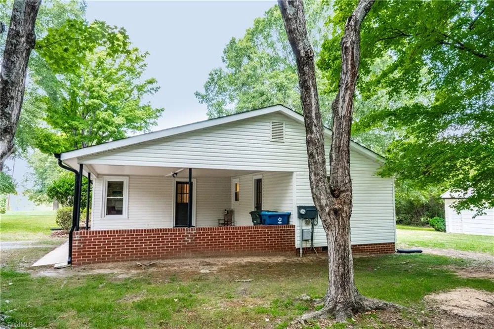 1224 Glenwood Avenue Salisbury, NC 28146
