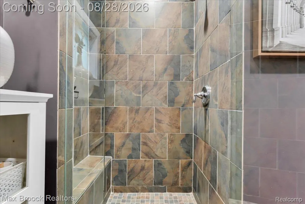 118 Rhode Island Avenue Royal Oak City, MI 48067