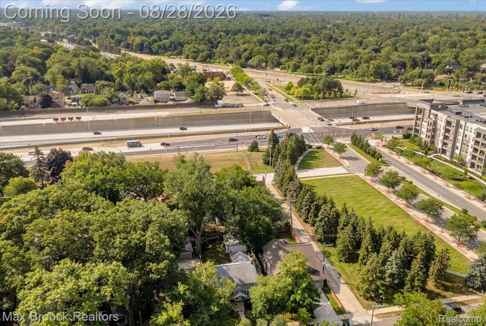 118 Rhode Island Avenue Royal Oak City, MI 48067