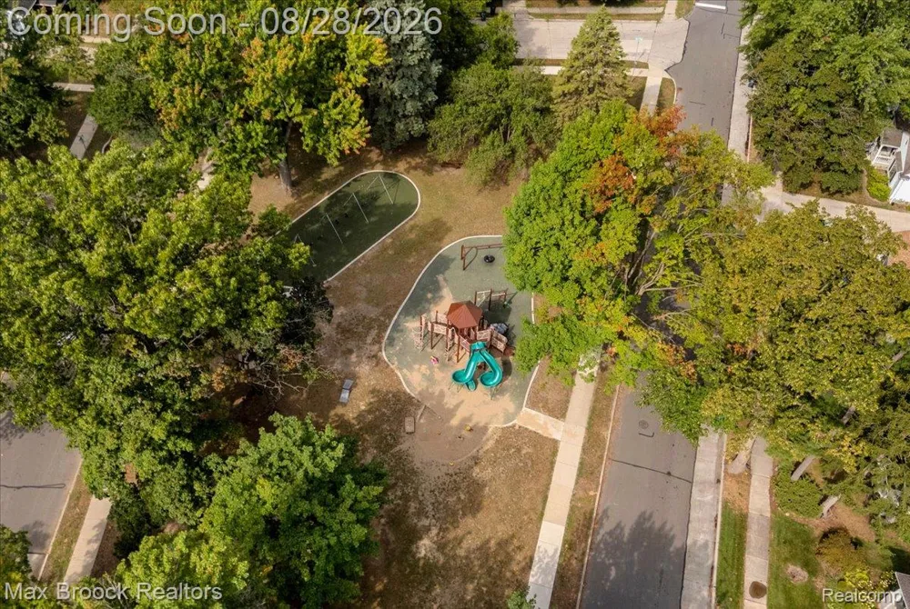 118 Rhode Island Avenue Royal Oak City, MI 48067