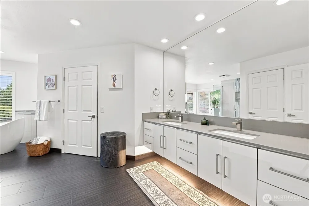 7525 120th Place SE Newcastle, WA 98056