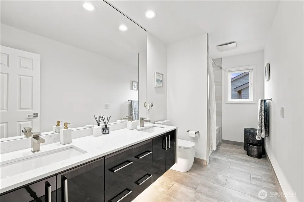 7525 120th Place SE Newcastle, WA 98056