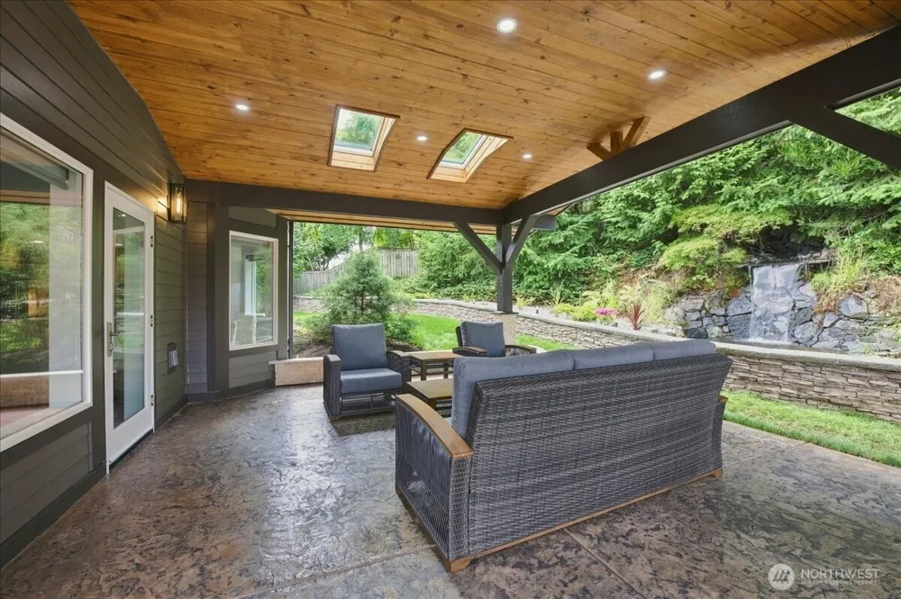 7525 120th Place SE Newcastle, WA 98056