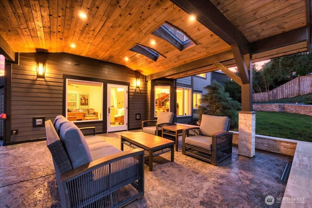 7525 120th Place SE Newcastle, WA 98056