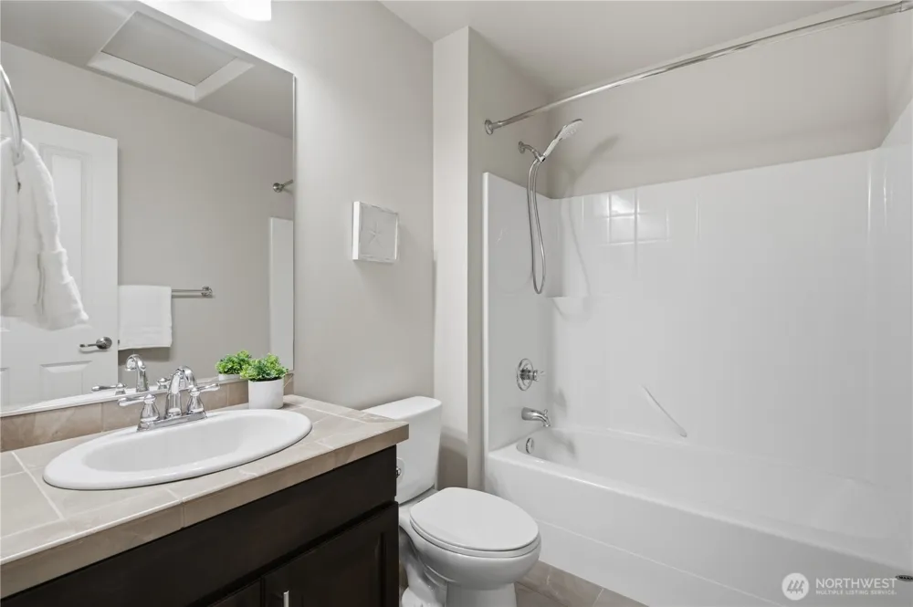 2156 NW Harmony Wy Issaquah, WA 98027