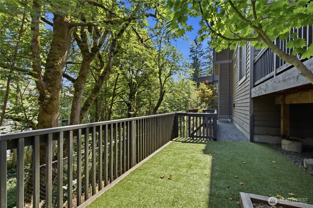 2156 NW Harmony Wy Issaquah, WA 98027