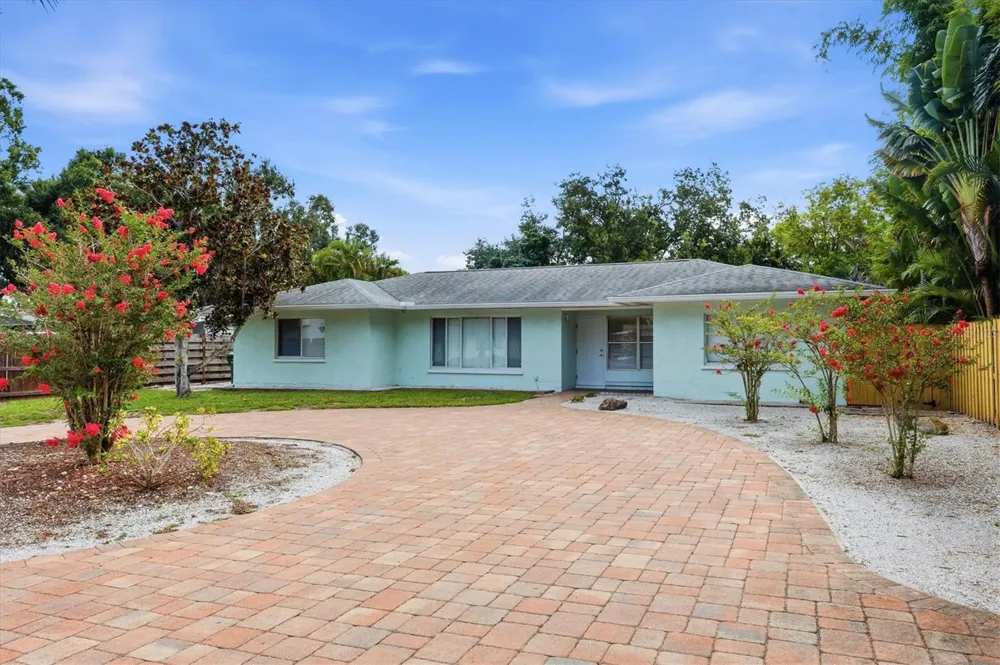 2151 EUCLID TERRACE Sarasota, FL 34239