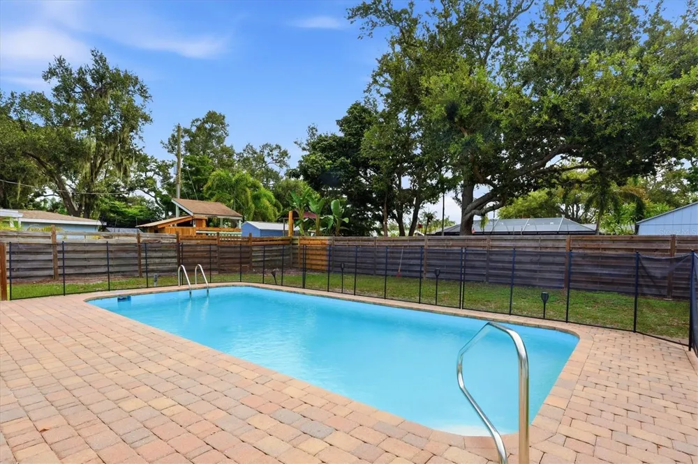 2151 EUCLID TERRACE Sarasota, FL 34239