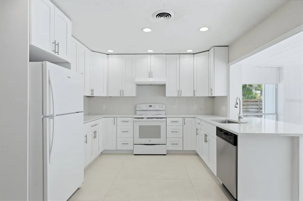 2151 EUCLID TERRACE Sarasota, FL 34239