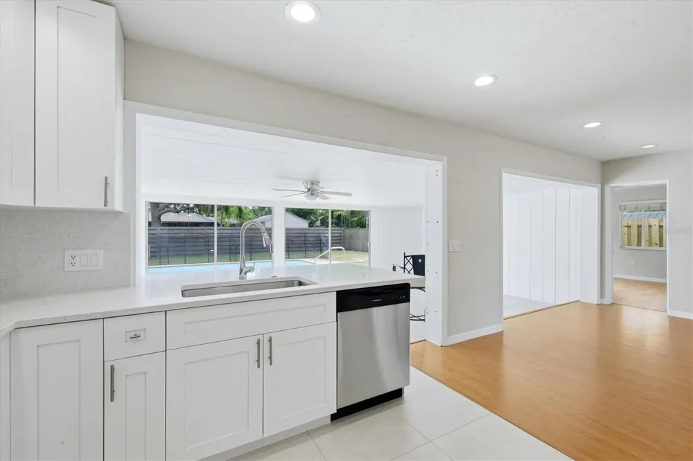 2151 EUCLID TERRACE Sarasota, FL 34239