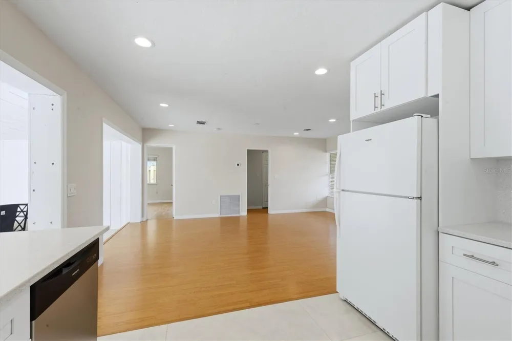 2151 EUCLID TERRACE Sarasota, FL 34239
