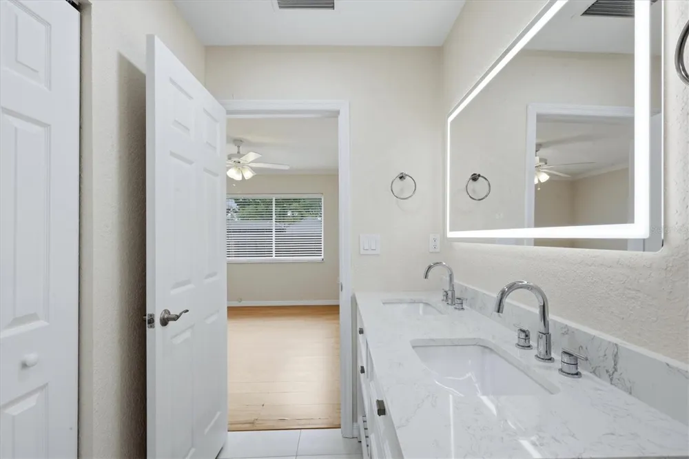 2151 EUCLID TERRACE Sarasota, FL 34239