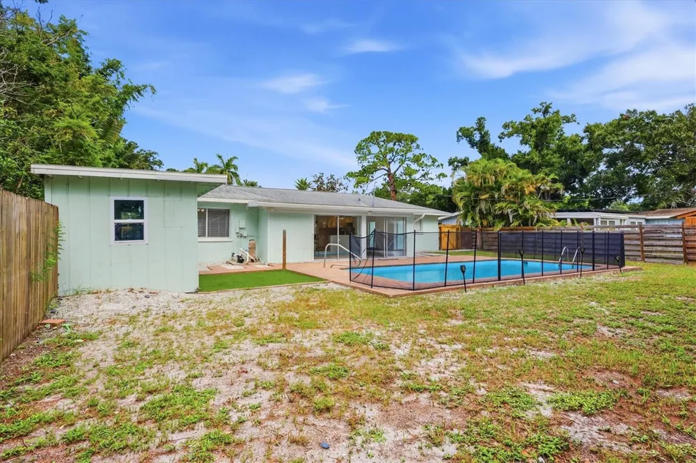 2151 EUCLID TERRACE Sarasota, FL 34239