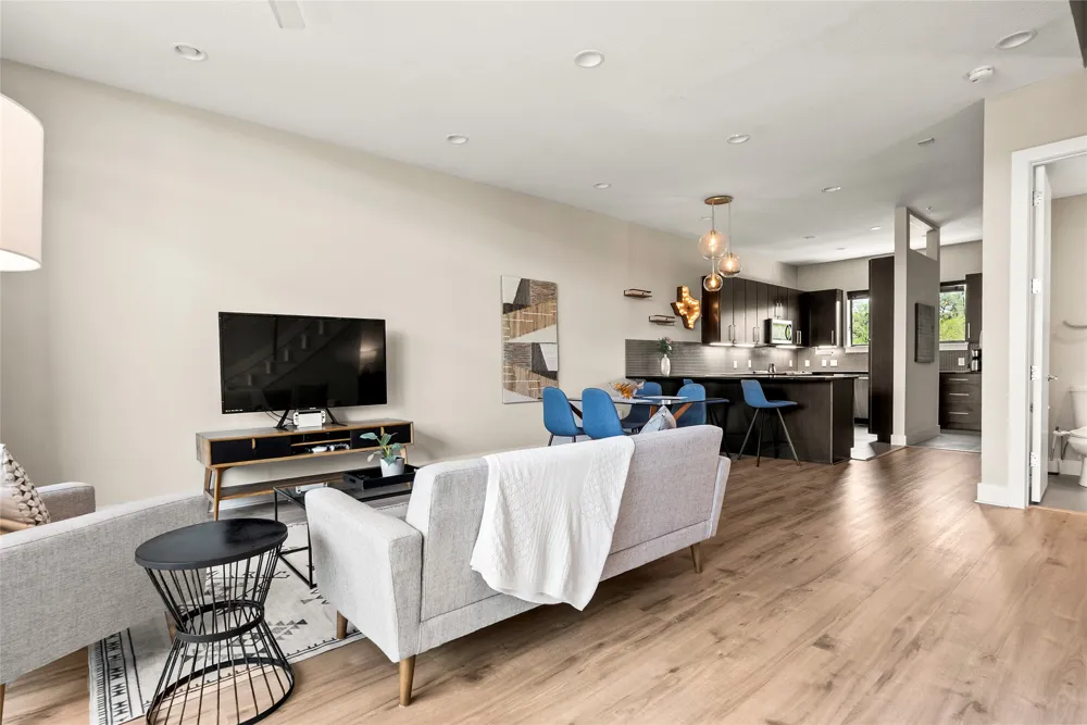 1101 Ivean Pearson Road #203 Lago Vista, TX 78645