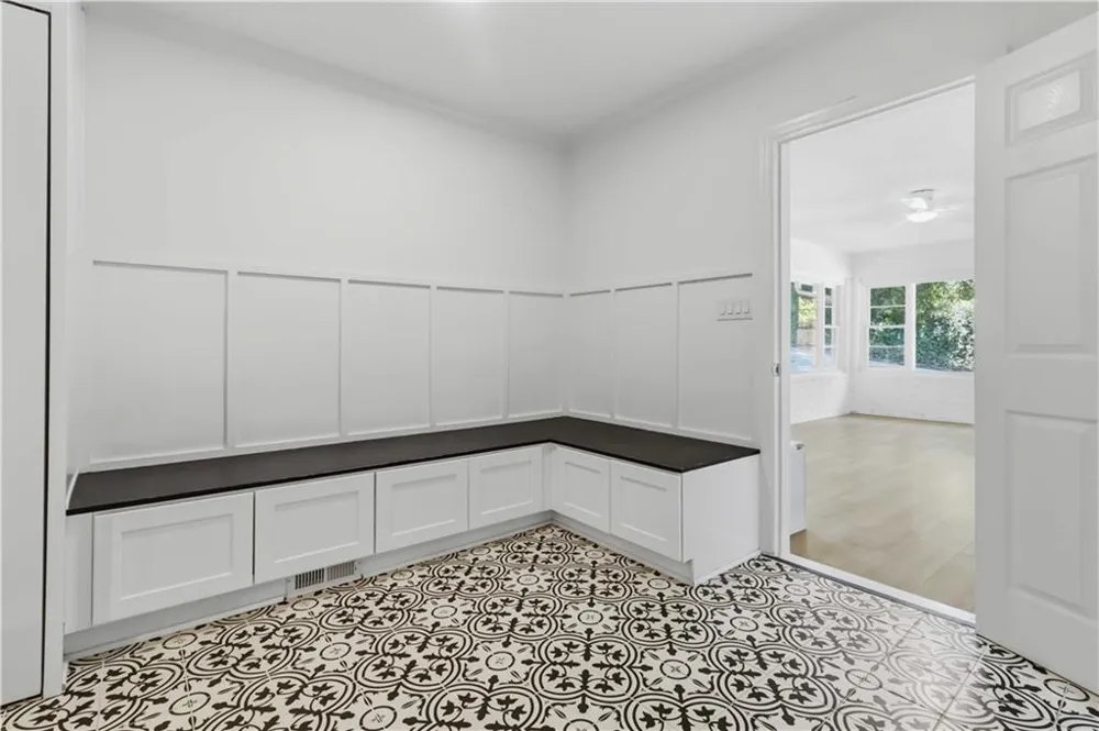 6748 Brandon Mill Road Sandy Springs, GA 30328
