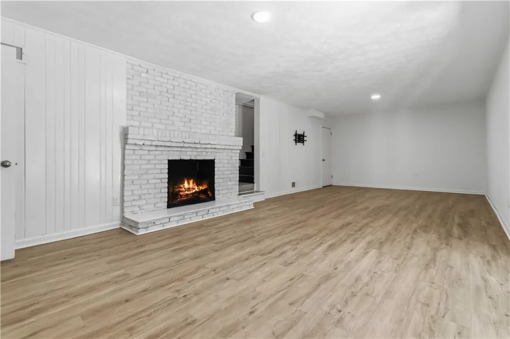 6748 Brandon Mill Road Sandy Springs, GA 30328