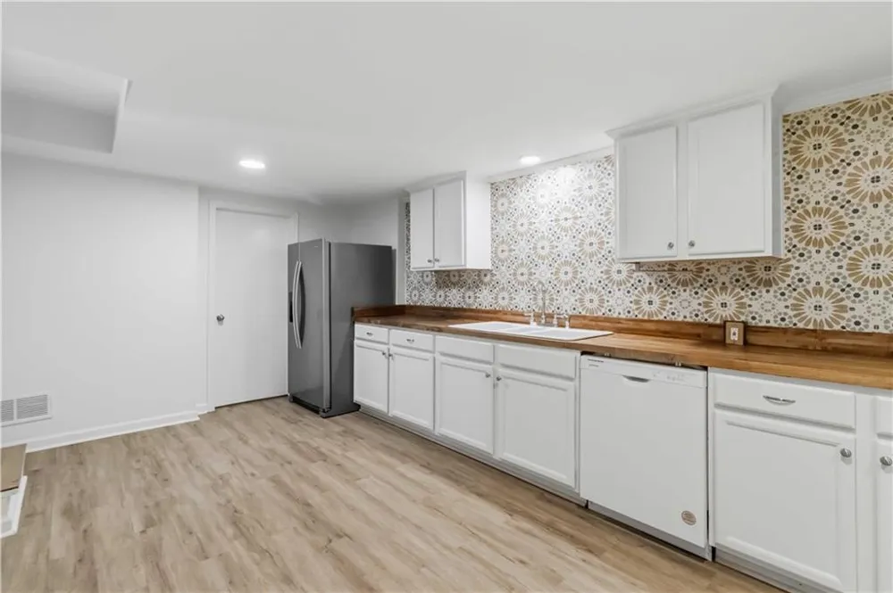6748 Brandon Mill Road Sandy Springs, GA 30328