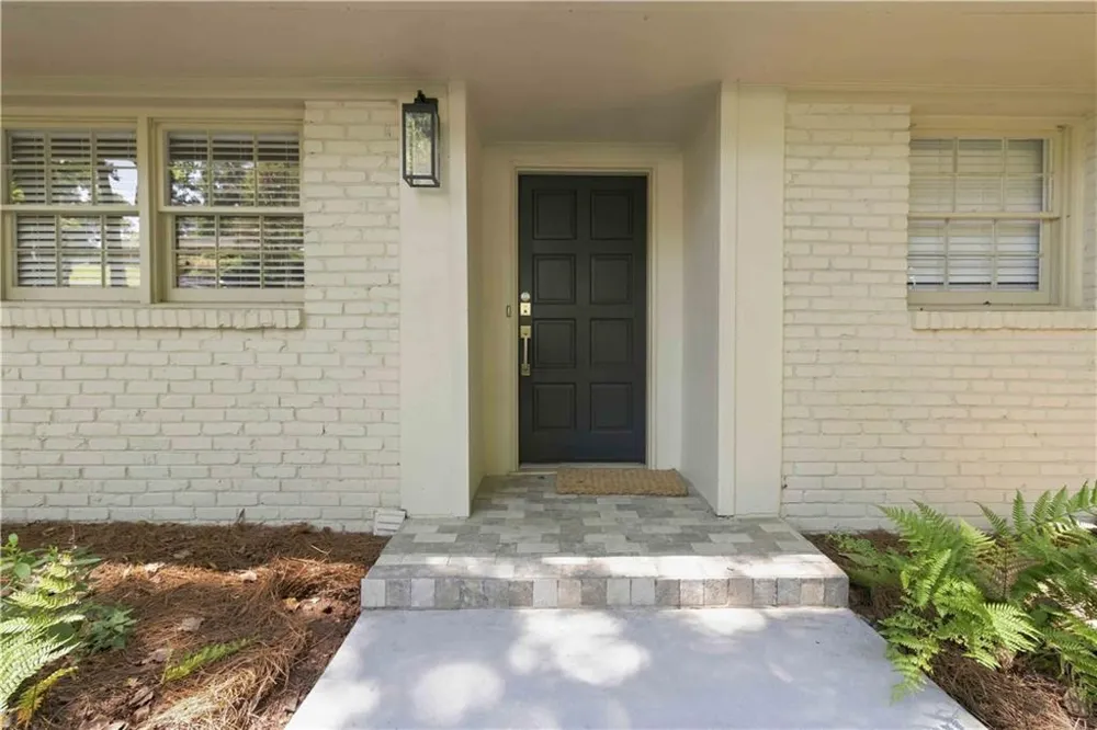 6748 Brandon Mill Road Sandy Springs, GA 30328