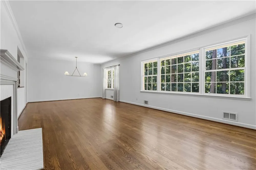 6748 Brandon Mill Road Sandy Springs, GA 30328