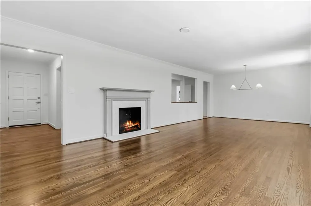 6748 Brandon Mill Road Sandy Springs, GA 30328