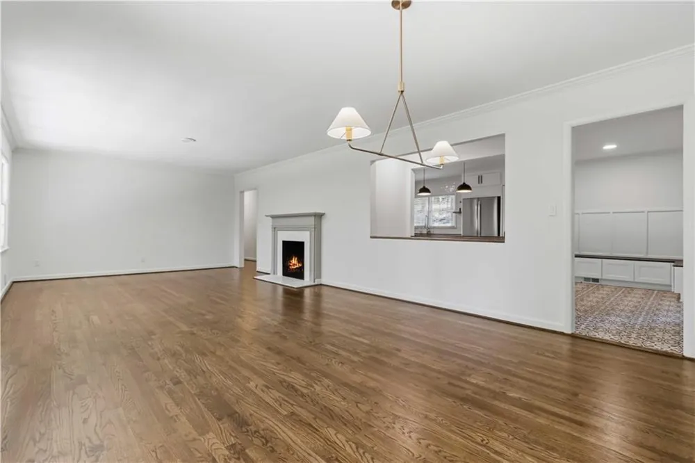 6748 Brandon Mill Road Sandy Springs, GA 30328