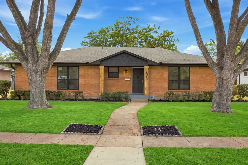 5826 Enchanted Lane Dallas, TX 75227