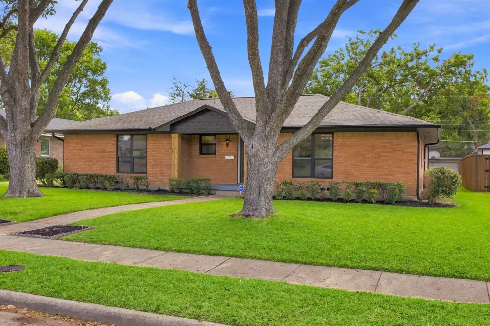 5826 Enchanted Lane Dallas, TX 75227