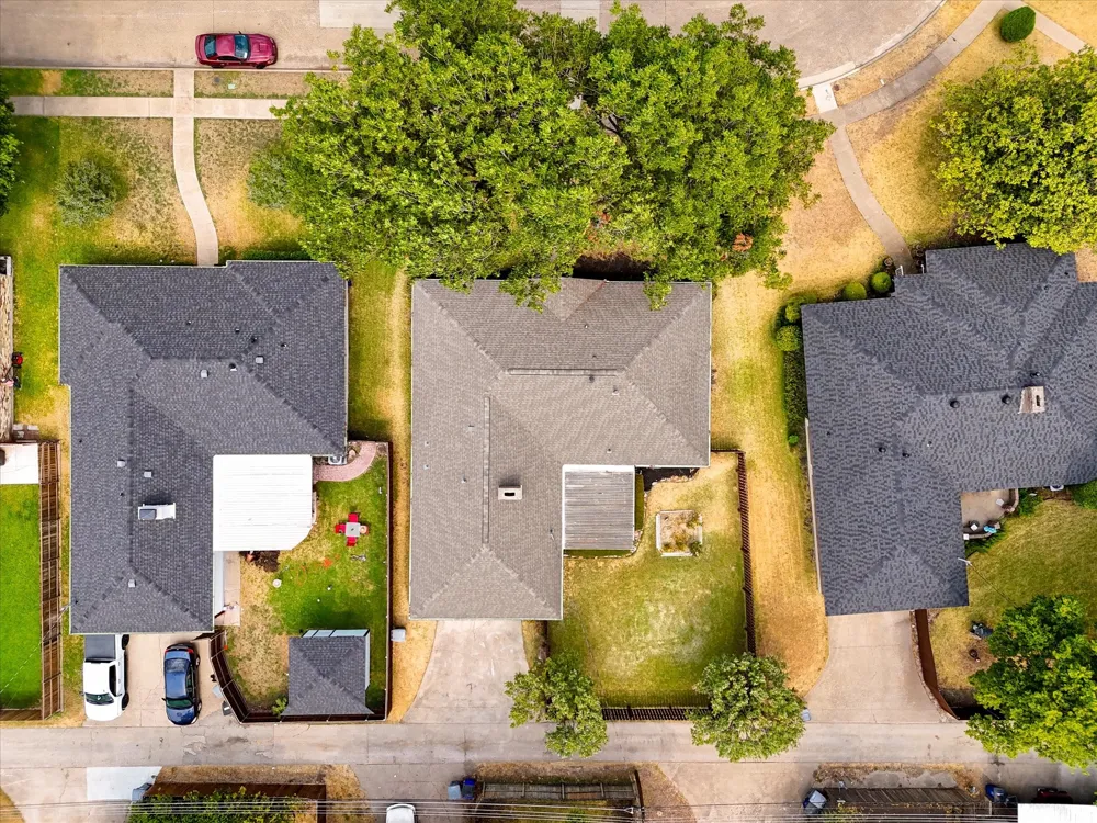 5826 Enchanted Lane Dallas, TX 75227
