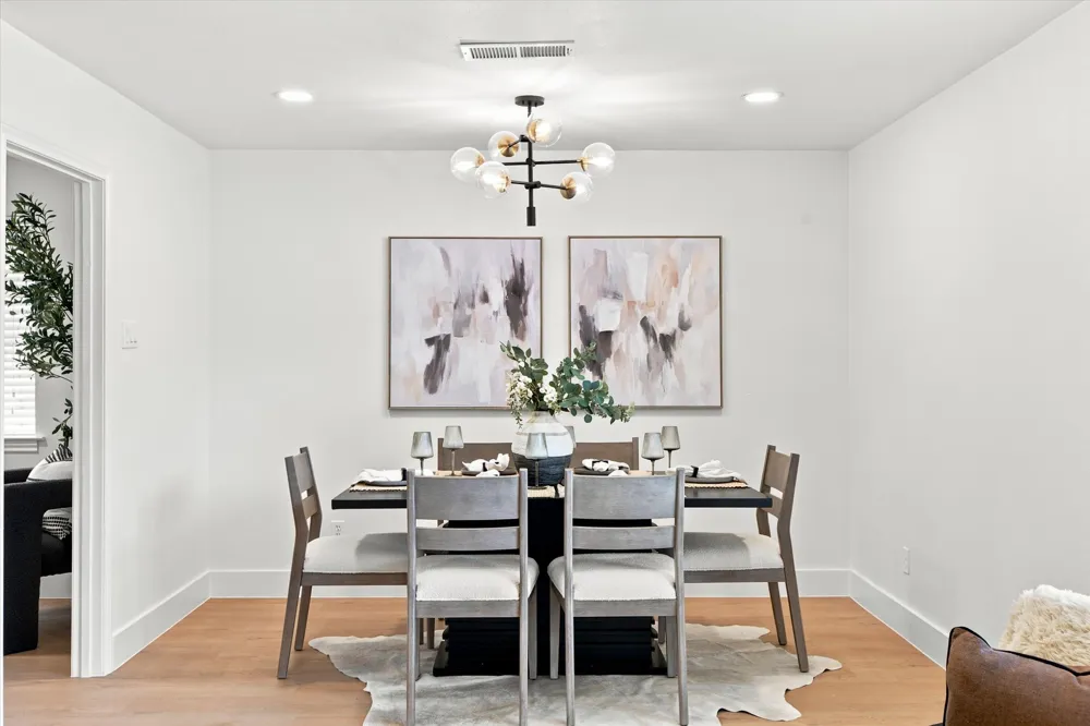 5826 Enchanted Lane Dallas, TX 75227