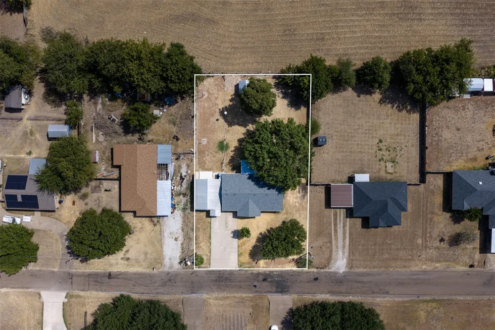 664 Woodard Lane Bruceville, TX 76630
