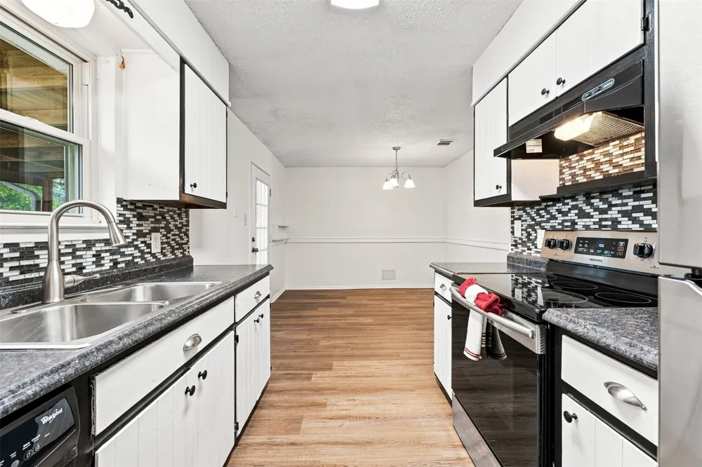 664 Woodard Lane Bruceville, TX 76630