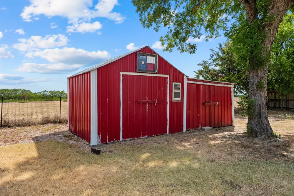 664 Woodard Lane Bruceville, TX 76630