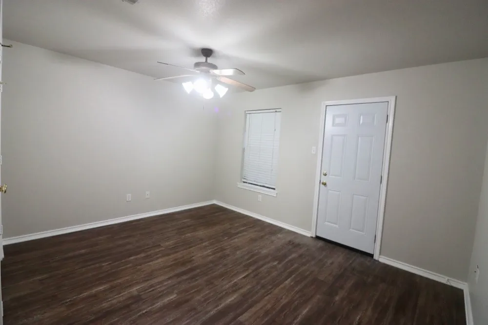 1124 W Spring Street Weatherford, TX 76086