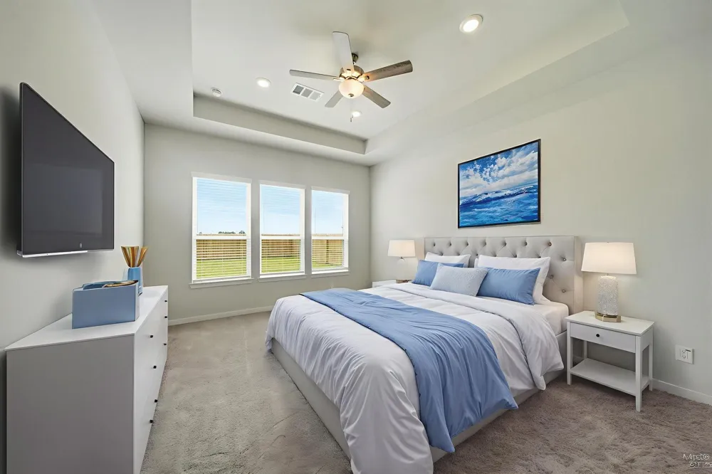 1616 Elm Court Angleton, TX 77515