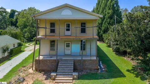 128 S Howard Avenue