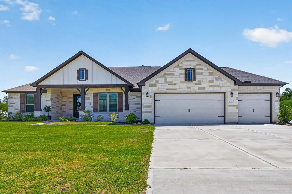 1131 Southfork Ranch Drive Sealy, TX 77474