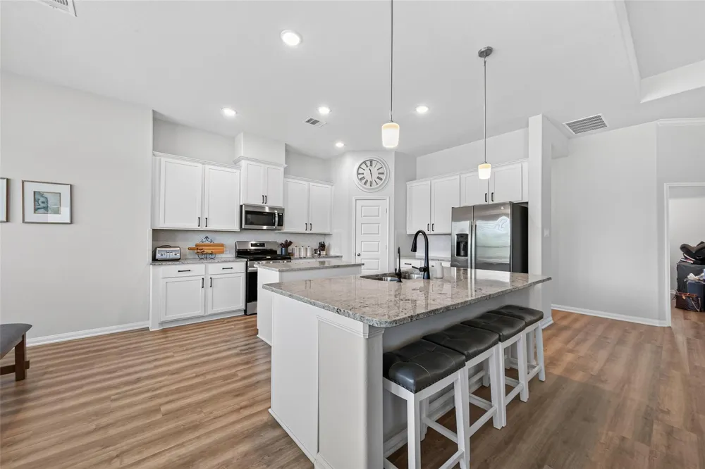1131 Southfork Ranch Drive Sealy, TX 77474