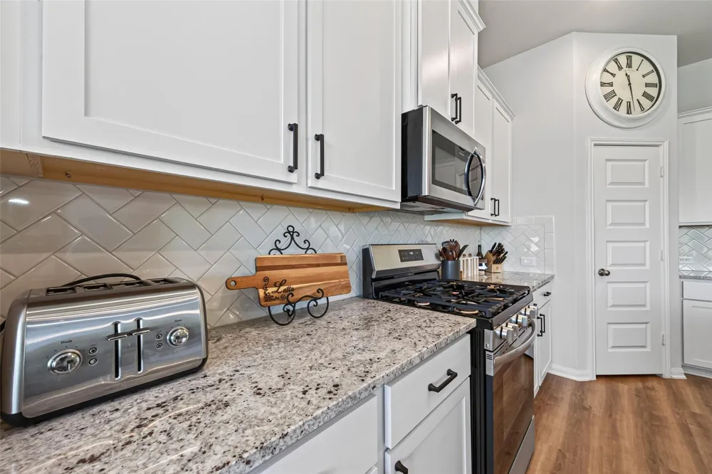 1131 Southfork Ranch Drive Sealy, TX 77474