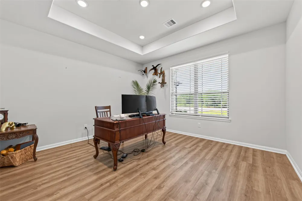 1131 Southfork Ranch Drive Sealy, TX 77474