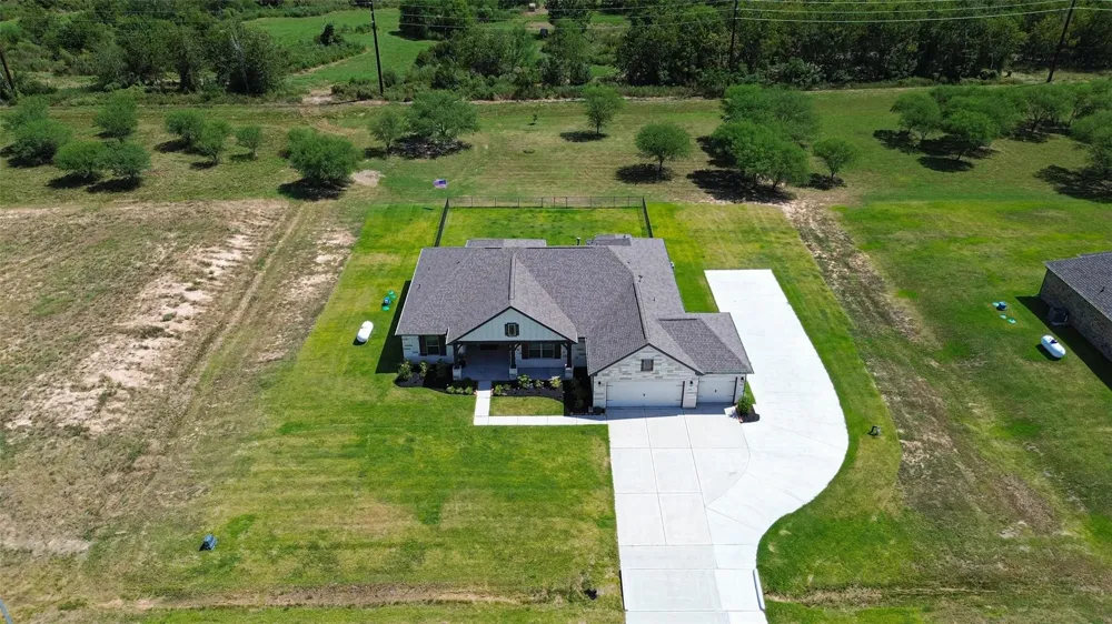1131 Southfork Ranch Drive Sealy, TX 77474