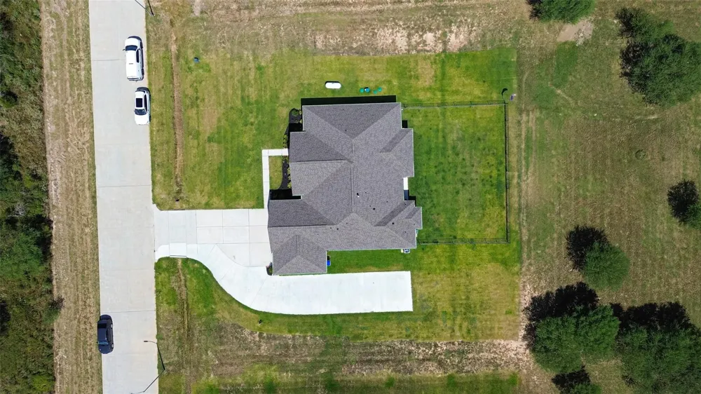 1131 Southfork Ranch Drive Sealy, TX 77474
