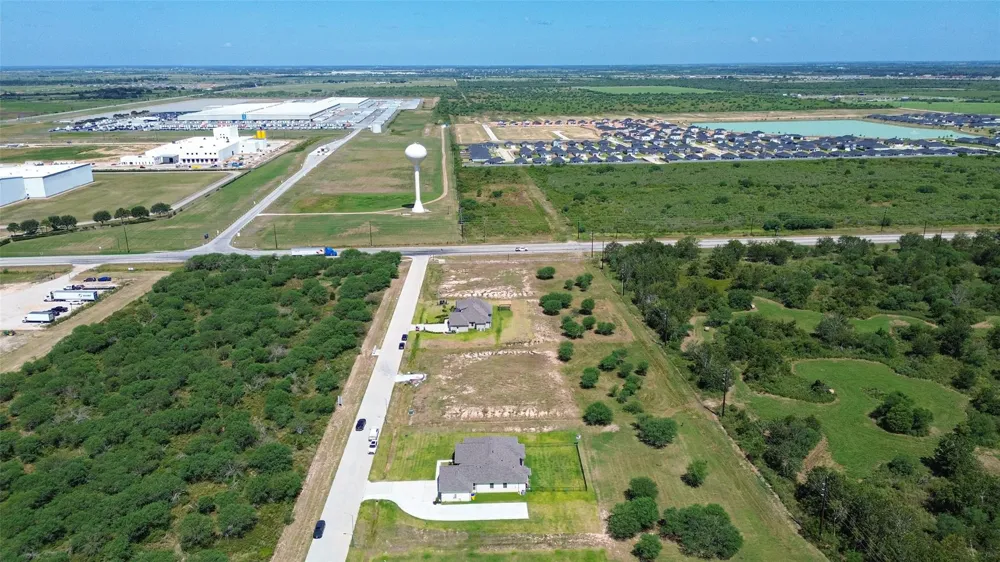 1131 Southfork Ranch Drive Sealy, TX 77474
