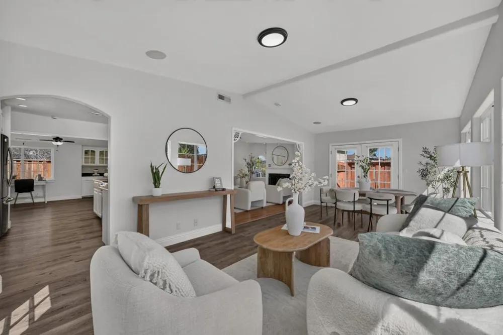 688 Woodhams Road Santa Clara, CA 95051