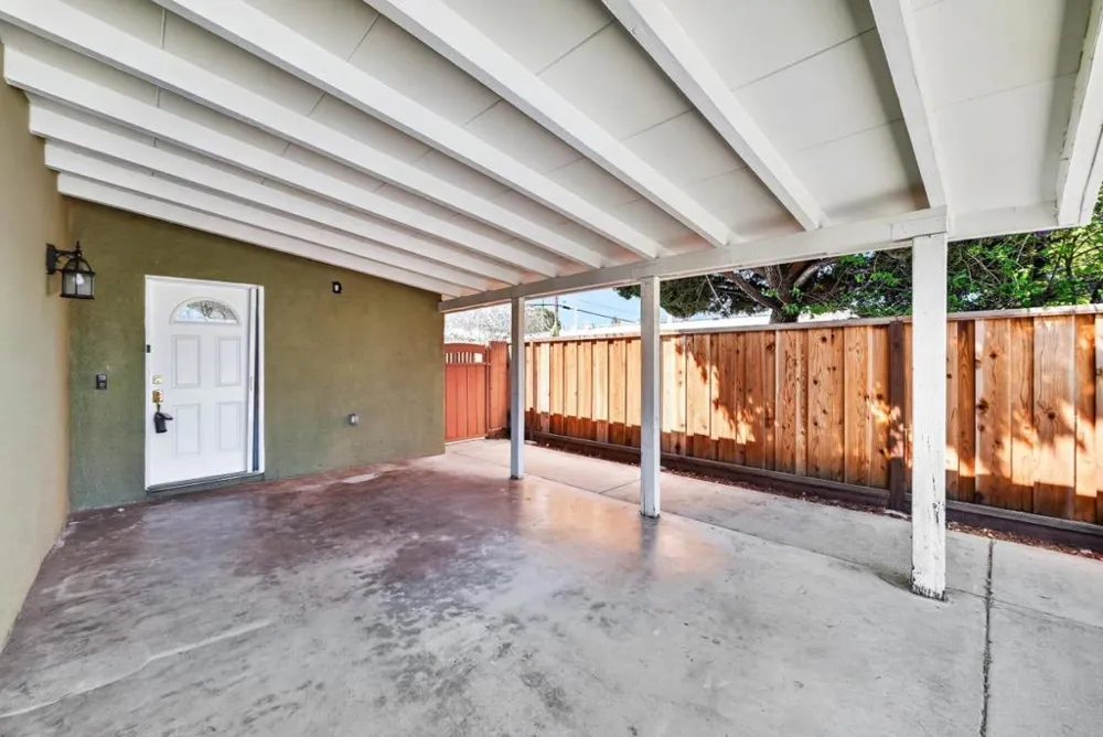 688 Woodhams Road Santa Clara, CA 95051