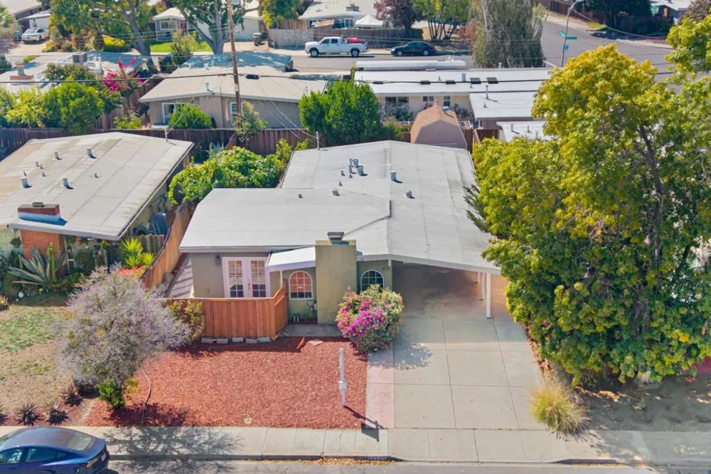 688 Woodhams Road Santa Clara, CA 95051