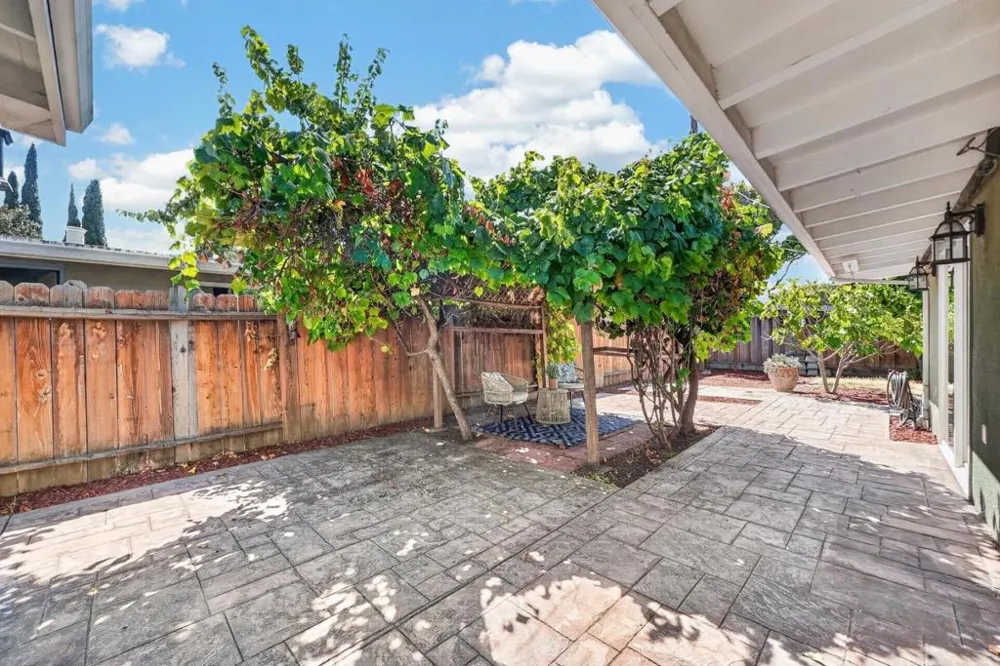 688 Woodhams Road Santa Clara, CA 95051