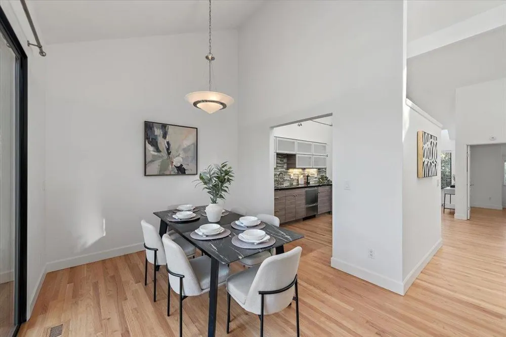 1691 Grant Road Mountain View, CA 94040