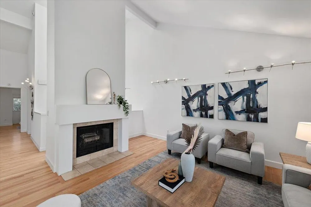 1691 Grant Road Mountain View, CA 94040